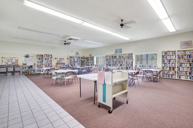 3280 Cynthia Lane 214, Lake Worth Beach, FL 33461