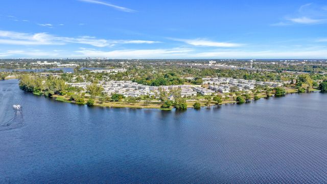 3280 Cynthia Lane 214, Lake Worth Beach, FL 33461