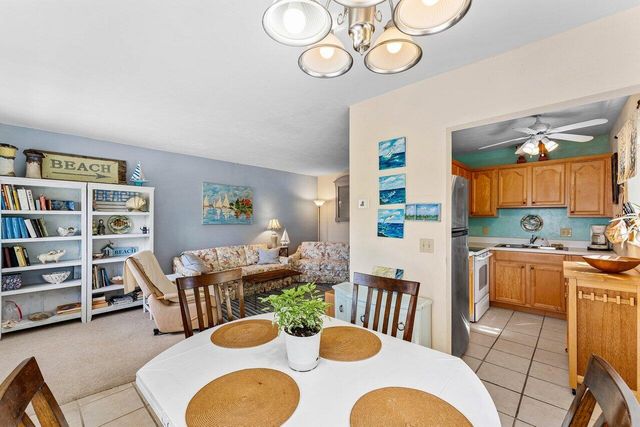3280 Cynthia Lane 214, Lake Worth Beach, FL 33461