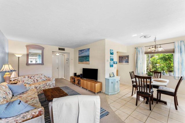 3280 Cynthia Lane 214, Lake Worth Beach, FL 33461