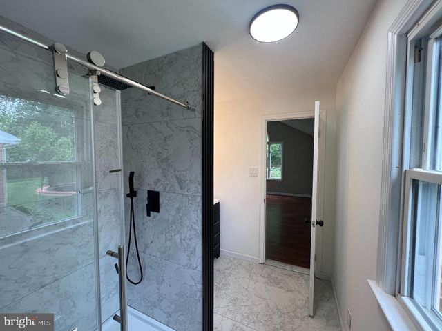 345 BROAD ST, Mount Holly, NJ 08060