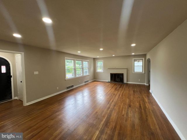 345 BROAD ST, Mount Holly, NJ 08060