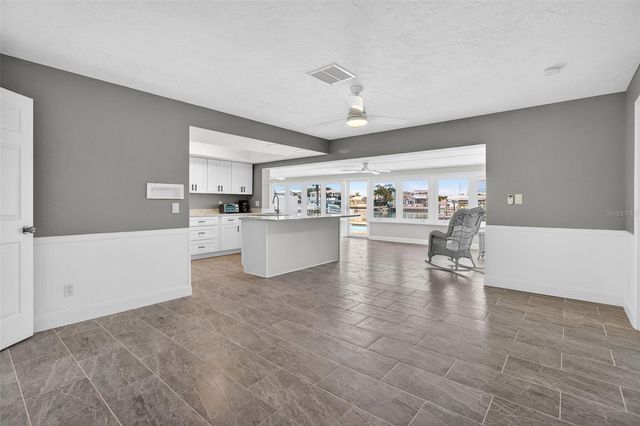 12050 7TH STREET E, Treasure Island, FL 33706