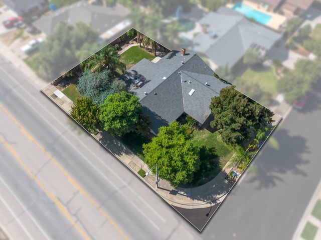 1687 Kaweah Drive, Tulare, CA 93274