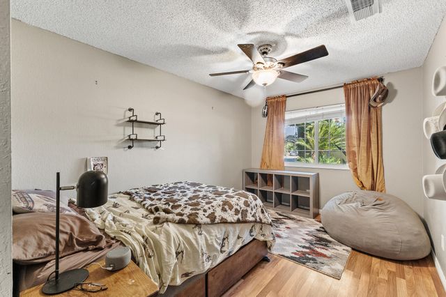 1687 Kaweah Drive, Tulare, CA 93274