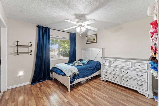 1687 Kaweah Drive, Tulare, CA 93274