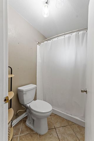 1687 Kaweah Drive, Tulare, CA 93274