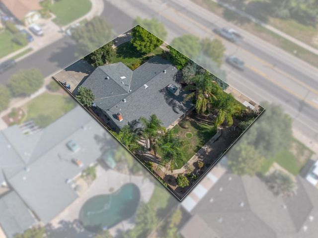 1687 Kaweah Drive, Tulare, CA 93274