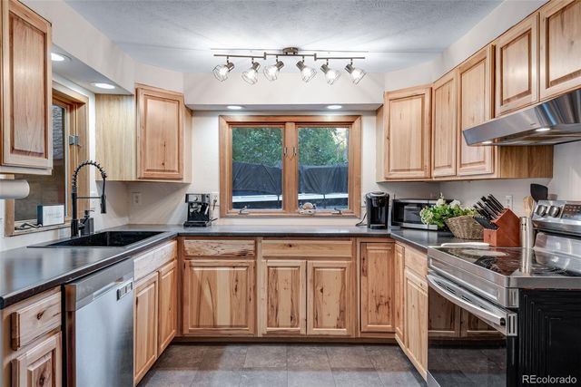 10690 S Deer Creek Road, Littleton, CO 80127