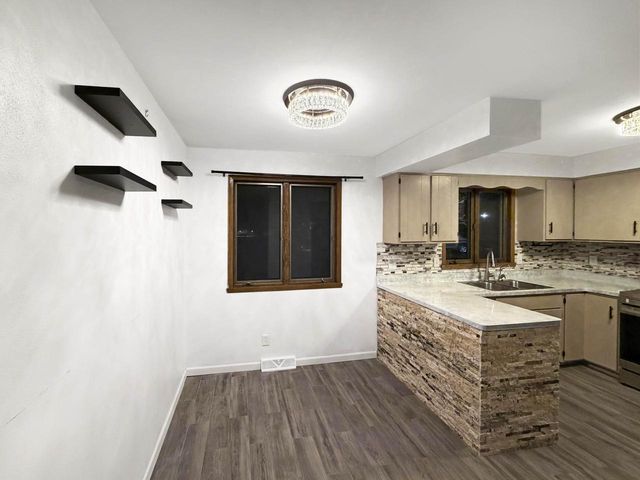 123 W 10th STREET, Kaukauna, WI 54130