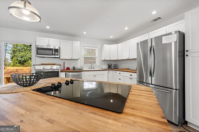 414 Charles Place, Roswell, GA 30075