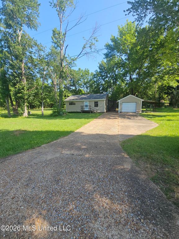 13224 Abernathy Road, Byhalia, MS 38611 — exterior