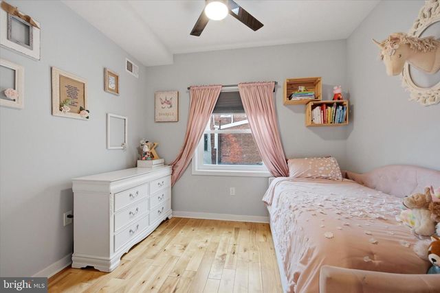 2512 COLLINS ST, Philadelphia, PA 19125