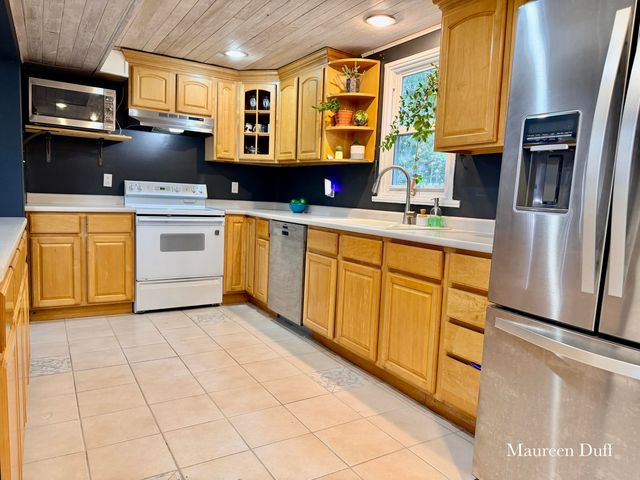 17684 Robbins Road, Grand Haven Twp, MI 49417