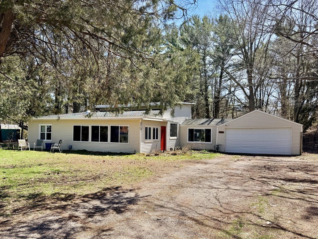 17684 Robbins Road, Grand Haven Twp, MI 49417