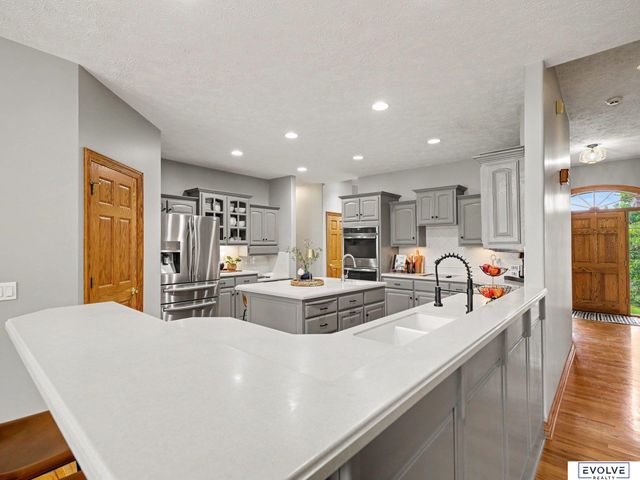4003 Fox Ridge Circle, Bellevue, NE 68123