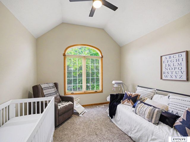 4003 Fox Ridge Circle, Bellevue, NE 68123
