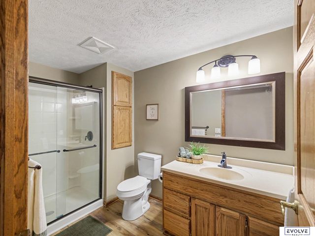 4003 Fox Ridge Circle, Bellevue, NE 68123