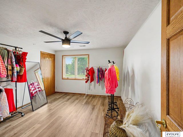4003 Fox Ridge Circle, Bellevue, NE 68123