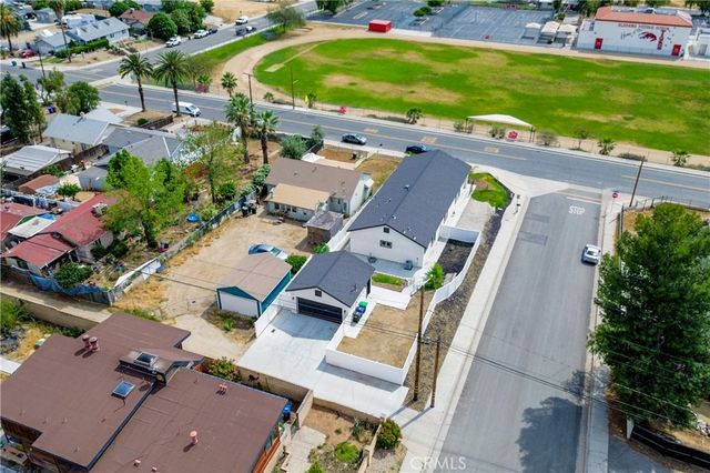206 Silver, Lake Elsinore, CA 92530