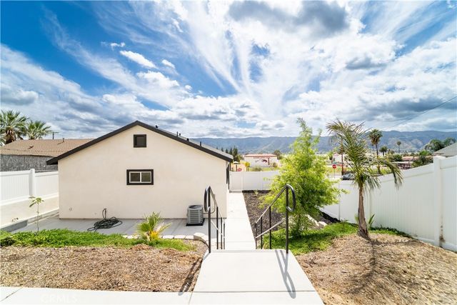 206 Silver, Lake Elsinore, CA 92530
