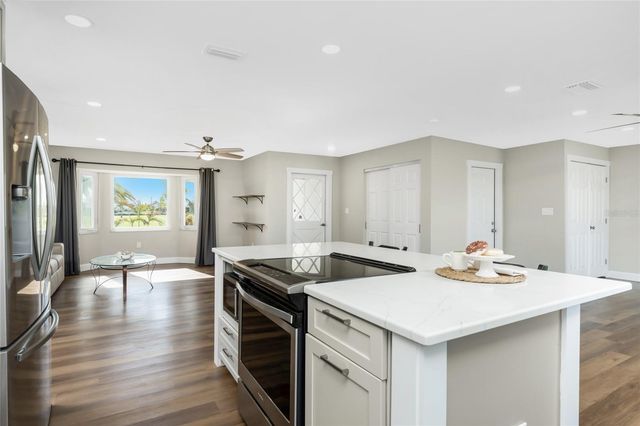 72 OAKLAND HILLS COURT, Rotonda West, FL 33947