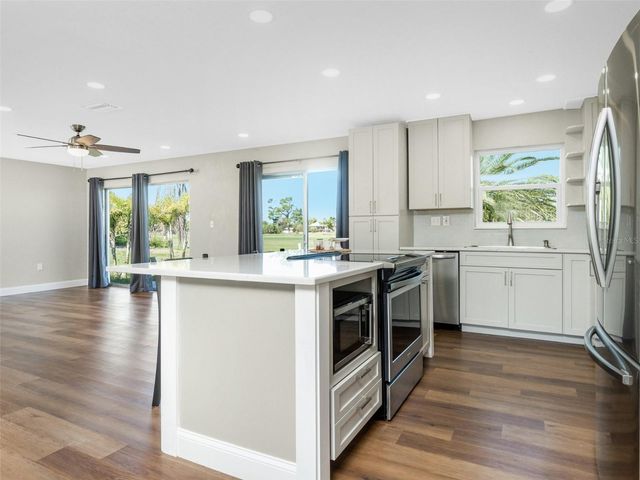 72 OAKLAND HILLS COURT, Rotonda West, FL 33947