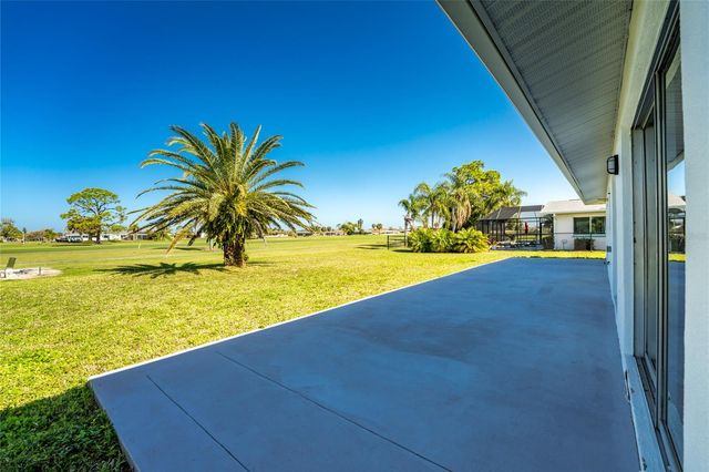 72 OAKLAND HILLS COURT, Rotonda West, FL 33947
