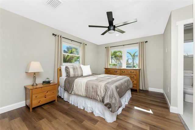 72 OAKLAND HILLS COURT, Rotonda West, FL 33947