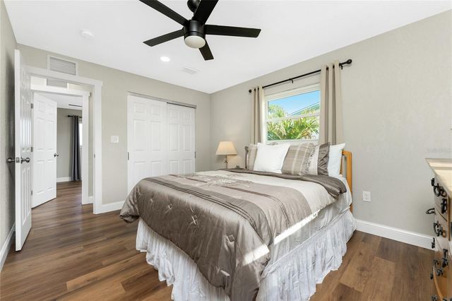 72 OAKLAND HILLS COURT, Rotonda West, FL 33947