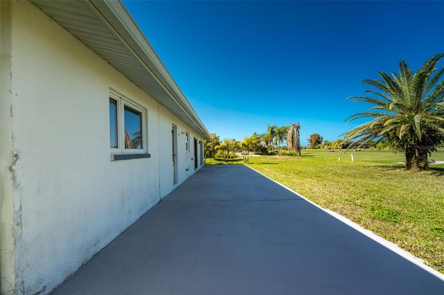 72 OAKLAND HILLS COURT, Rotonda West, FL 33947