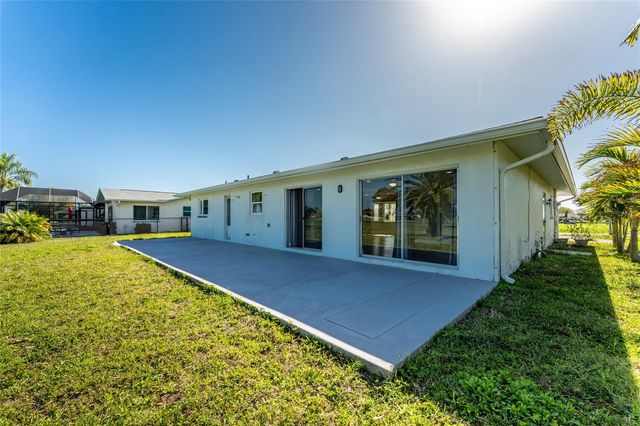 72 OAKLAND HILLS COURT, Rotonda West, FL 33947