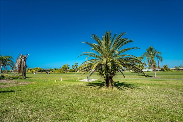 72 OAKLAND HILLS COURT, Rotonda West, FL 33947