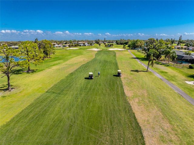 72 OAKLAND HILLS COURT, Rotonda West, FL 33947