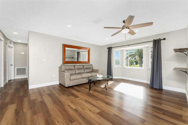 72 OAKLAND HILLS COURT, Rotonda West, FL 33947