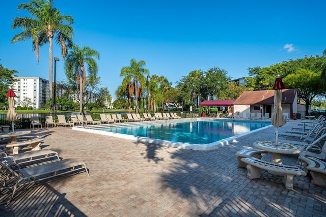 2108 S Cypress Bend Drive 504, Pompano Beach, FL 33069