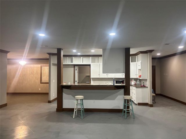 9480 Plum Grove Road, Cleveland, TX 77327
