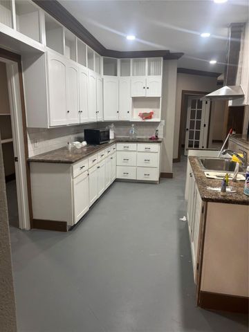 9480 Plum Grove Road, Cleveland, TX 77327