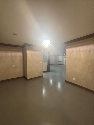9480 Plum Grove Road, Cleveland, TX 77327