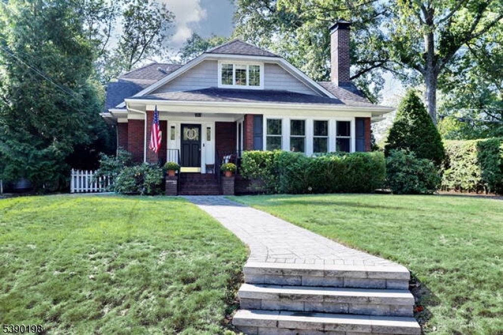 472 Rock Rd, Glen Rock Boro, NJ 07452