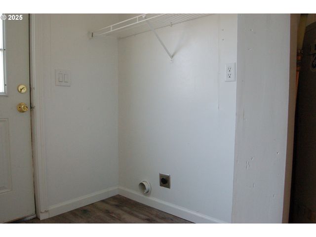 49545 MCKENZIE Hwy, Vida, OR 97488