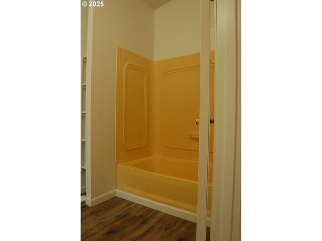 49545 MCKENZIE Hwy, Vida, OR 97488