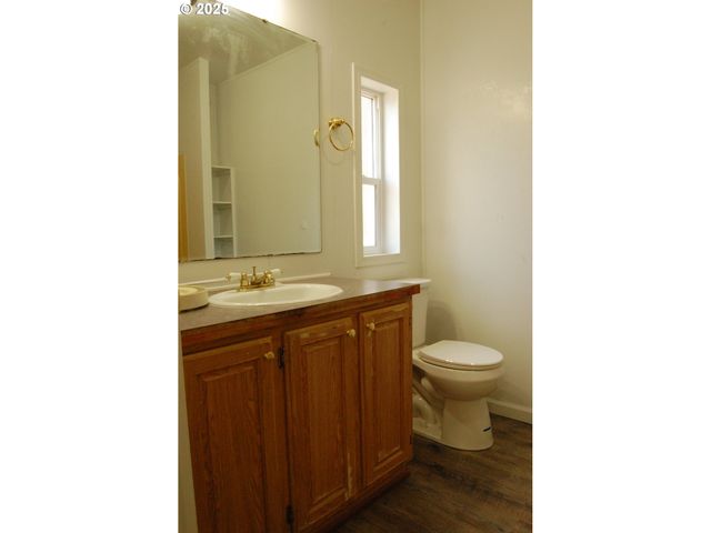 49545 MCKENZIE Hwy, Vida, OR 97488