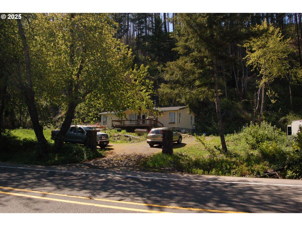 49545 MCKENZIE Hwy, Vida, OR 97488