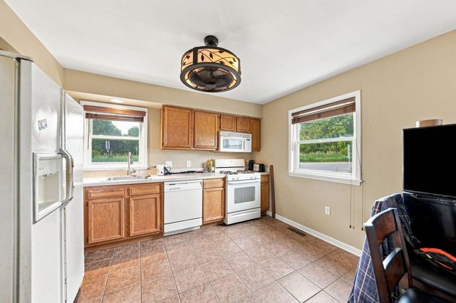 18799 Koester Street, Riverview, MI 48193