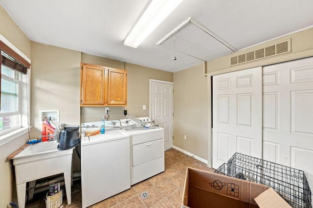 18799 Koester Street, Riverview, MI 48193