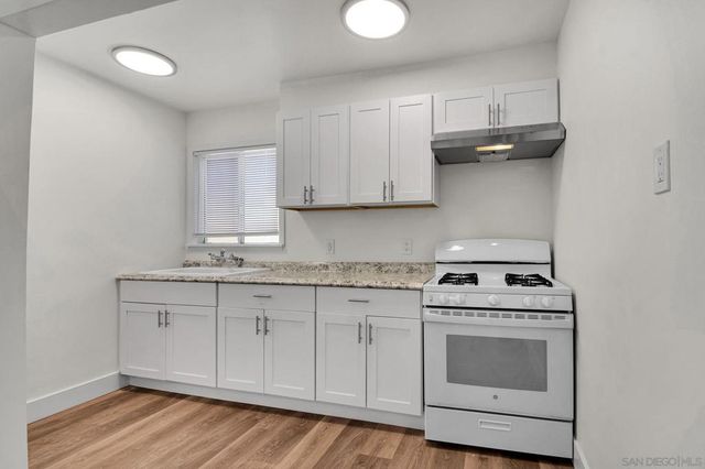 7953 55 Lansing Dr, Lemon Grove, CA 91945