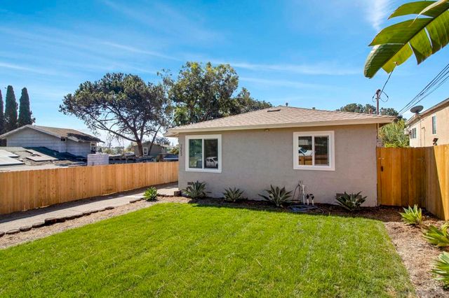 7953 55 Lansing Dr, Lemon Grove, CA 91945