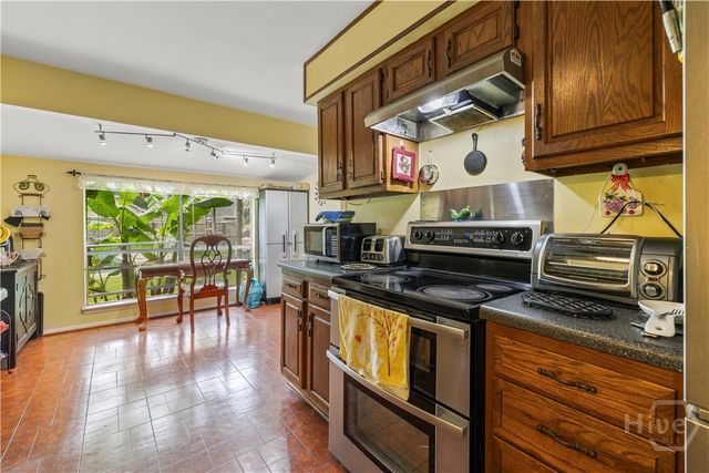 10524 Gray Fox Way, Savannah, GA 31406