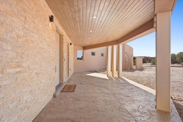 2 Calle Ventoso W, Santa Fe, NM 87506